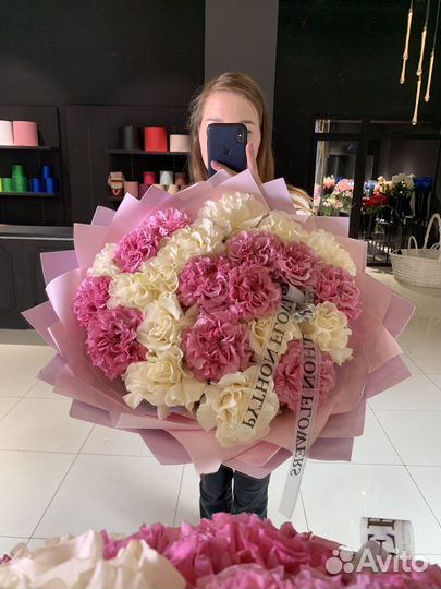 Роза крупная