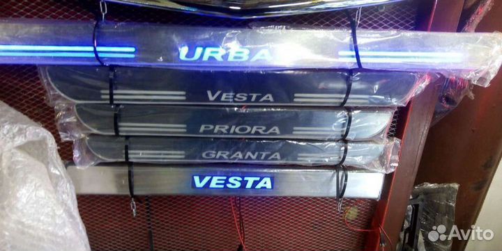 Подсветка порогов пластик