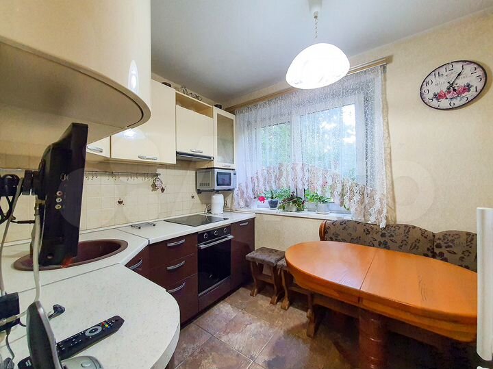 2-к. квартира, 45 м², 1/9 эт.