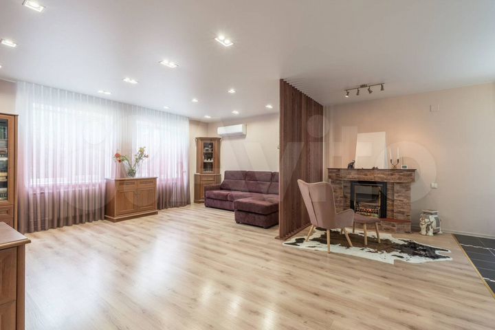 Коттедж 351,8 м² на участке 10,3 сот.