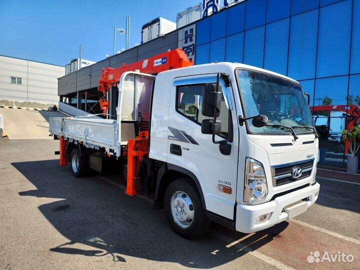 Бортовой грузовик Hyundai Mighty с КМУ Kanglim, 2017