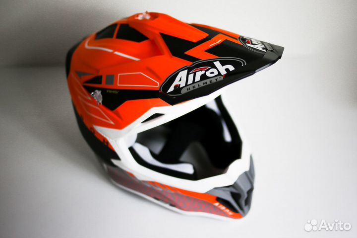 Мотошлем Airoh strycker skin orange matt