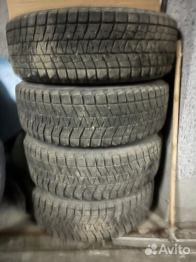 Bridgestone Blizzak DM-V1 225/65 R17