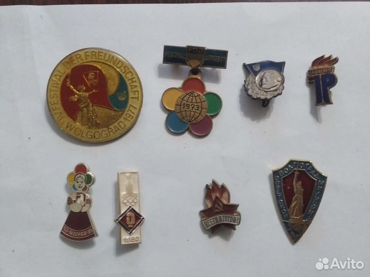 Значки, памятные знаки и юбилейные медали СССР