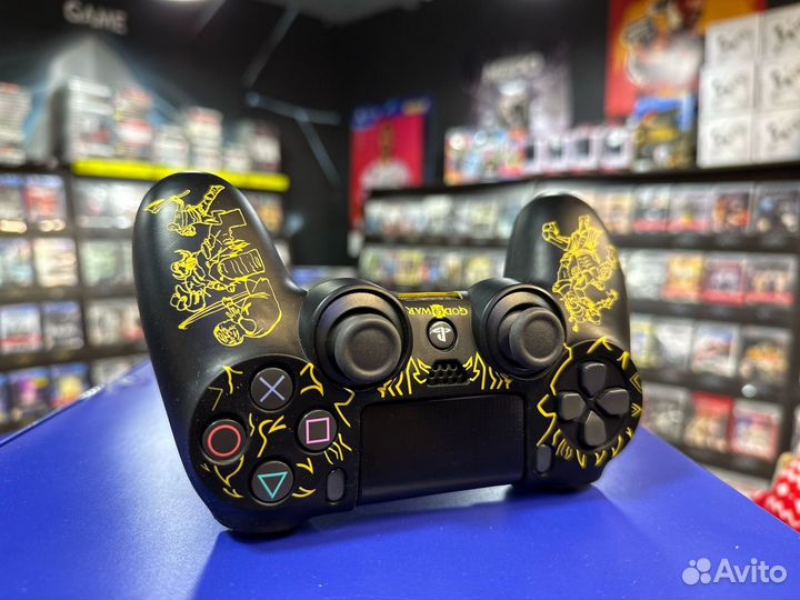 Силиконовый чехол для геймпада Dualshock 4 God of