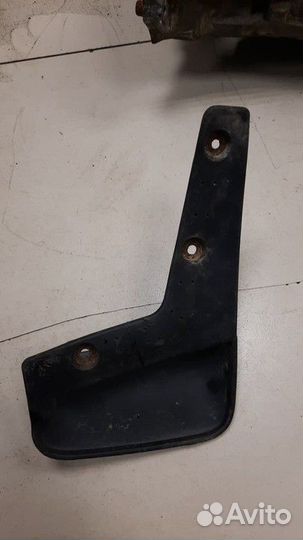 Брызговик передний левый Mitsubishi Lancer