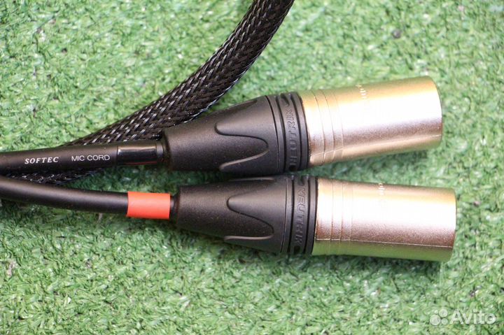 Tachi 1 MiniJack-2XLR Male, Japan