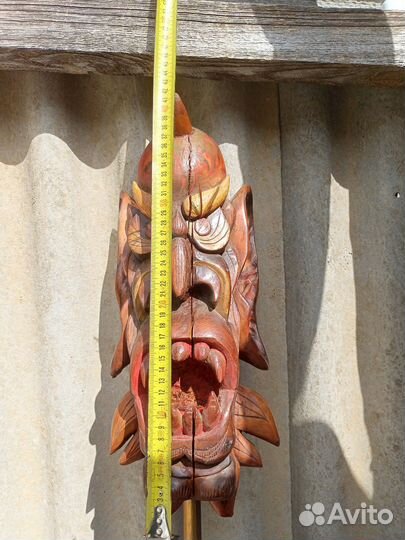 Маска из дерева