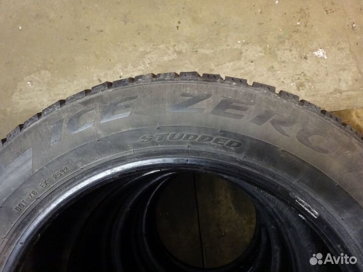 Pirelli Ice Zero 235/55 R17