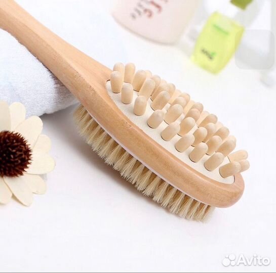 Массажная щетка