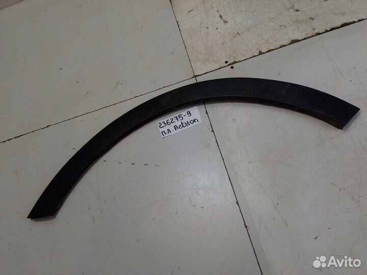 Молдинг крыла передний левый