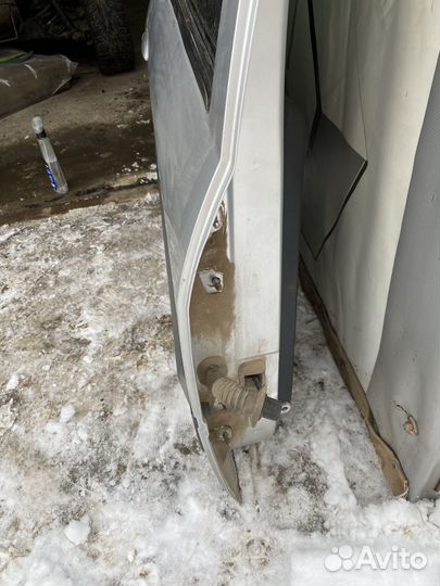 Лада ларгус задняя правая дверь