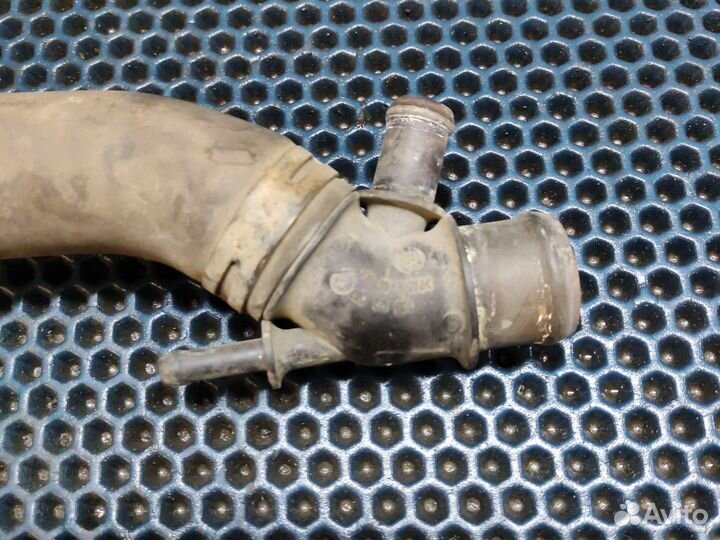 Тройник системы охлаждения volkswagen polo 3