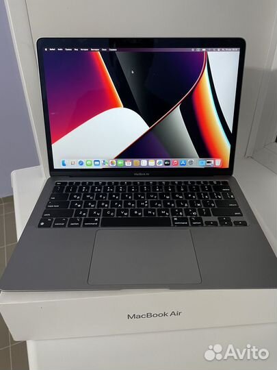 Macbook Air 13 (2020), 256 гб, М1