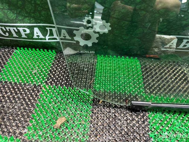 Стекло двойное переднее правое Lexus Lx 2009-2022