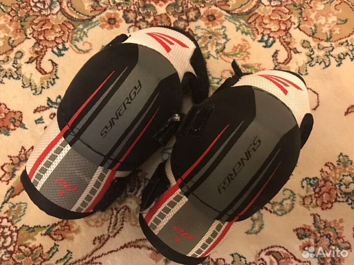 Налокотники Easton Synergy 20 hard jr s