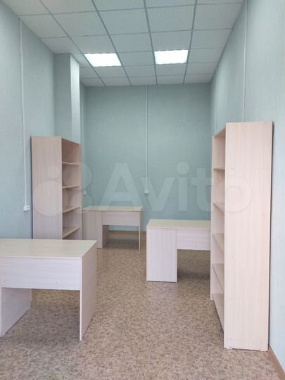 Помещение на первой линии. Отдельный вход. 15.5 м²