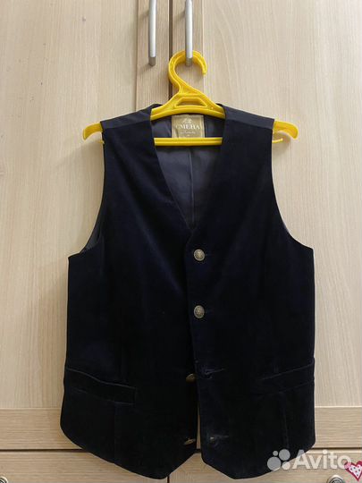Жилетка для мальчика черная