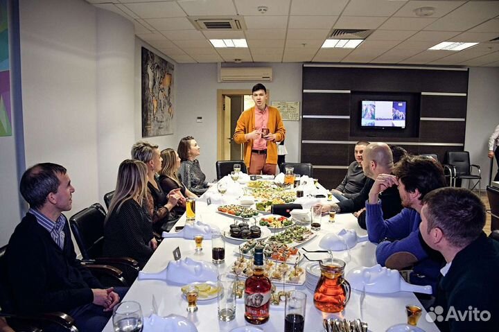 Ведущий игры Мафия (от 7 до 100 человек)