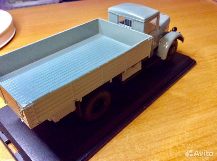 Масштабная модель Маз-200 бортовой (серый) SSM