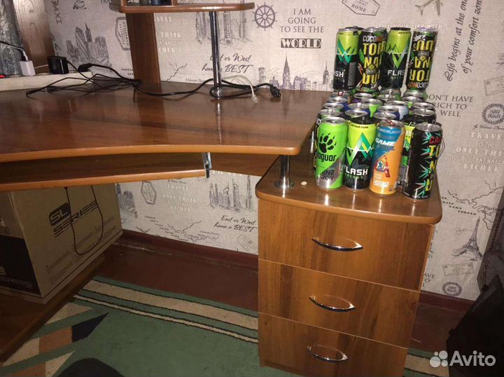 Компьютерный стол