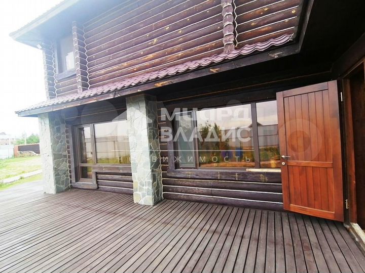 Дом 235 м² на участке 19,7 сот.