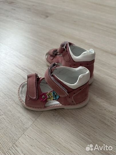 Сандали для девочки