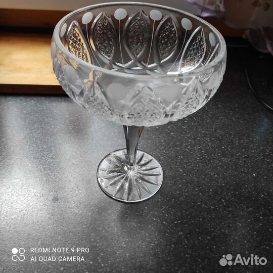 Хрустальная конфетница