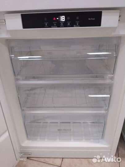 Холодильник В стройка Hotpoint Ariston доставка