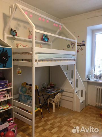 Кроватка домик чердак с лесницей -комодом
