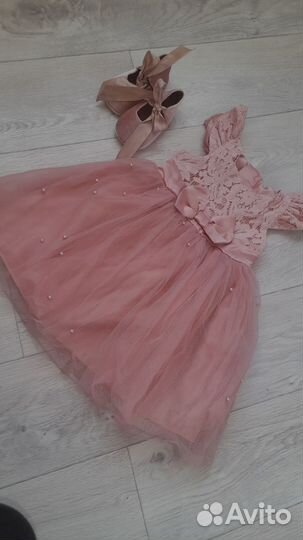 Платье и балетки для малышки