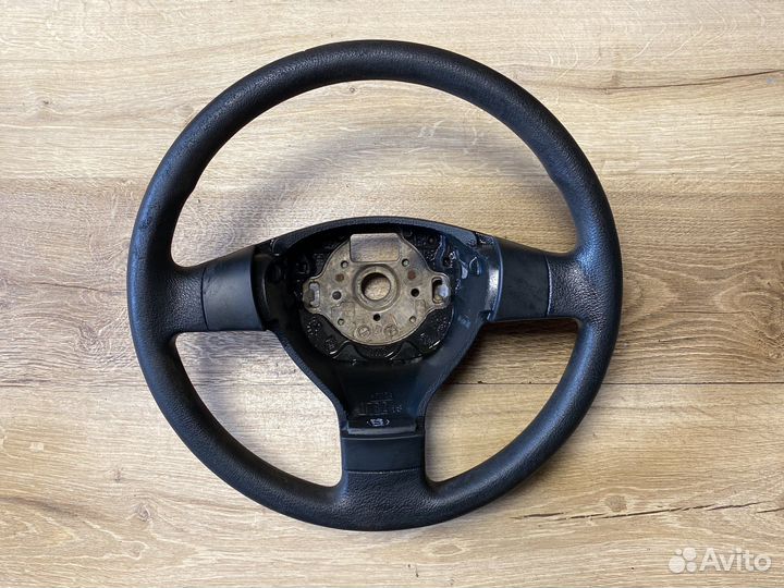 Volkswagen golf plus рулевое колесо(руль)