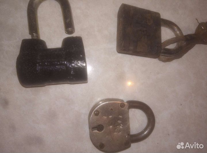 Замки навесные, ключи