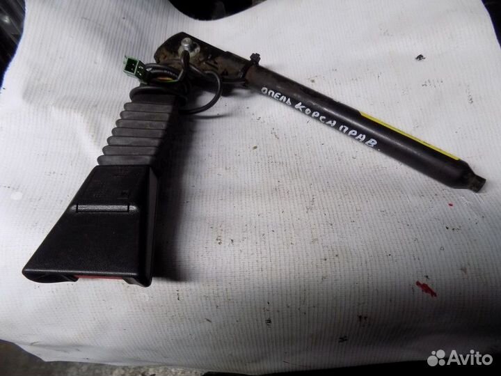 Ответная часть ремня безопасности Corsa D 2006-201