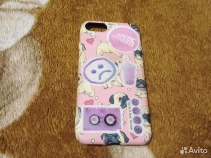 Чехлы на телефон на iPhone