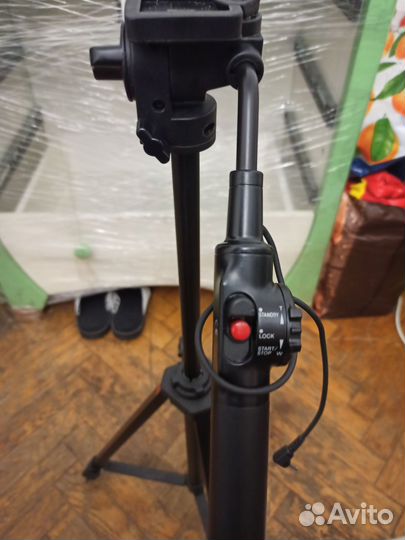 Фото видео стойка с джостиком sony