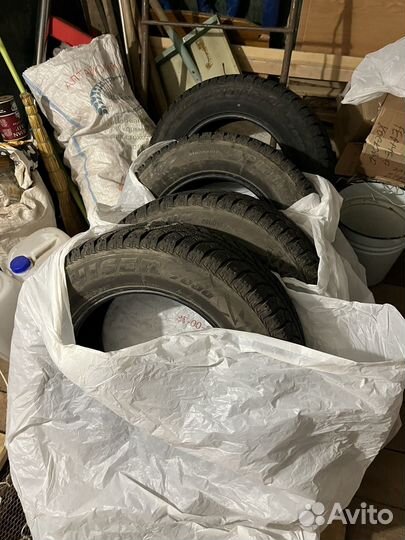 Bridgestone Ice Cruiser 7000 215/65 R16 98T