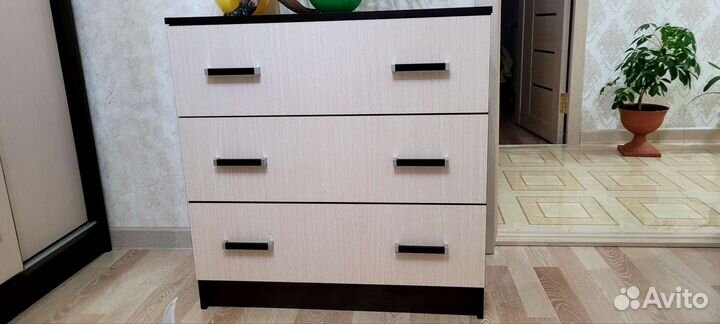 Продам спальный гарнитур