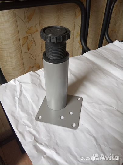 Опора мебельная регулируемая