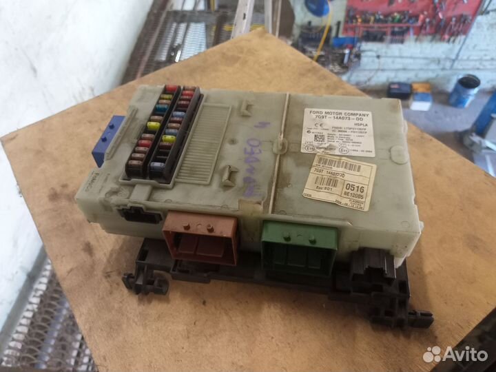 Блок предохранителей на Ford Mondeo 4 2008гв