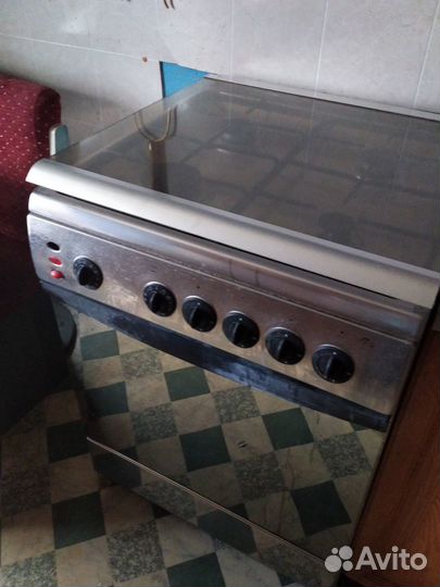 Газовая плита с электрической духовкой