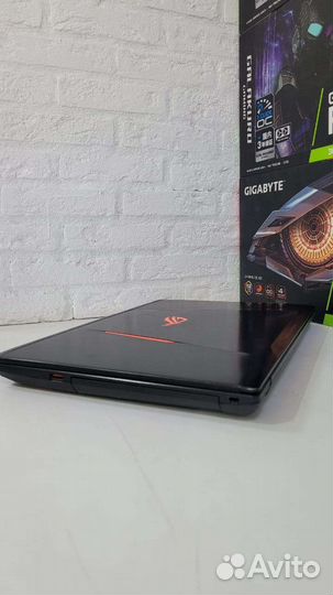 Asus TUF i7-7700H 16gb SSD+HDD GTX 1050 4gb