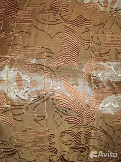 Шторы с золотым отливом и отласной отделкой