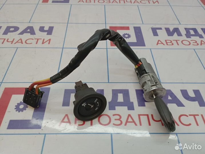 Замок зажигания Nissan Almera (G15) D8700-4AA0A