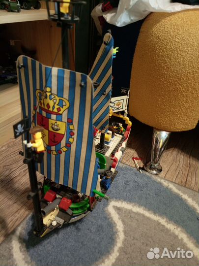 Lego пиратский корабль