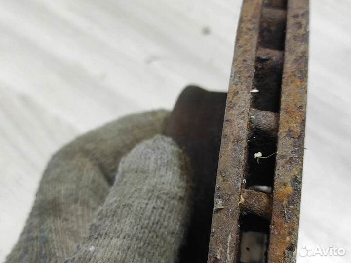 Диск тормозной передний Toyota Carina T170 с1988-1