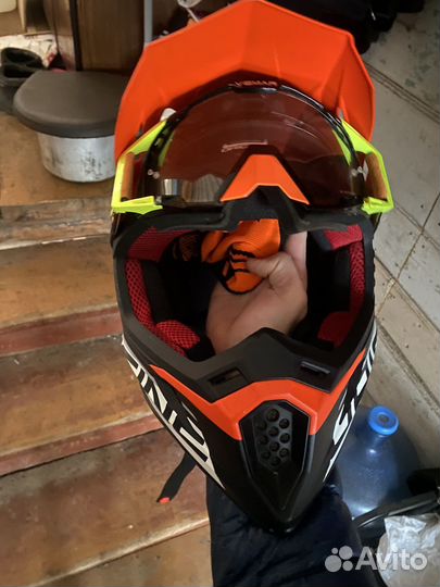 Шлем для мотокросса