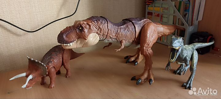 Динозавры jurassic world