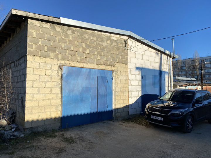 Гараж, > 30 м²