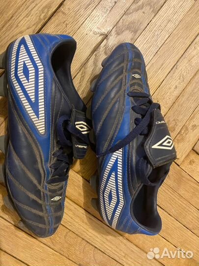 Футбольные бутсы umbro и комплект